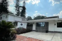 Hotel 12 Nights