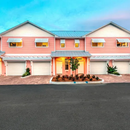 Cape Crossing Resort & Marina