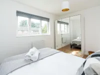Sleek and Stylish 2Bd Home with a Garden Anerley Отели рядом с достопримечательностью «Сиденхам»