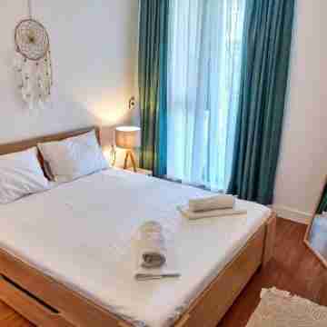 Seaside Mamaia Rooms