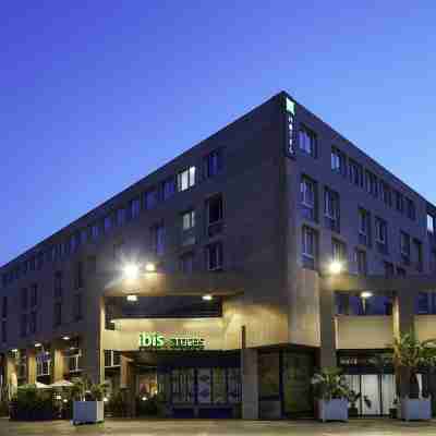 Hôtel ibis Styles Toulon Centre Port Hotel Exterior