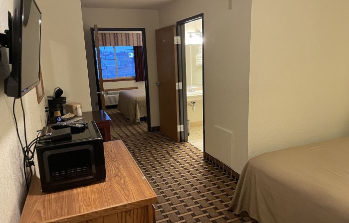 Crossroads Hotel