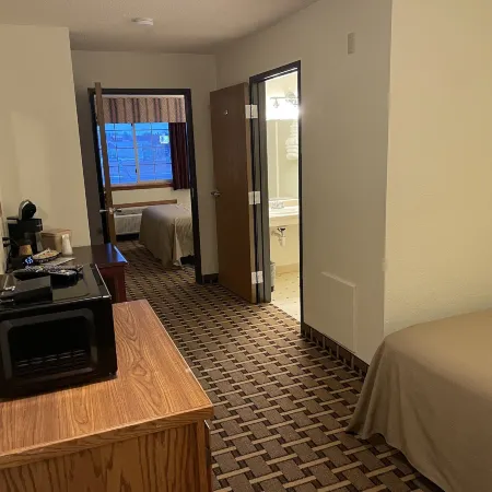 Crossroads Hotel