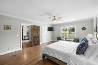 Porch Paradise by Avantstay New Pool, Firepit