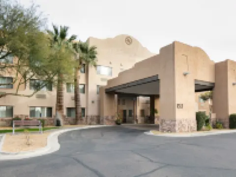 เรดไลอ้อน อินน์แอนด์สวีทส์ กูดเยียร์ ฟีนิกซ์ โรงแรมในกู้ดเยียร์