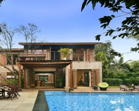 Amã Stays & Trails the Mango House, Alibag Hotels in Awas