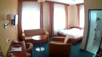 Hotel Christinenhof Garni - Bed & Breakfast Hotels near Gadebusch Schloß