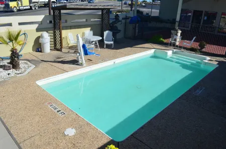 Hill Country Inn Отели в г. Марбл Фолс