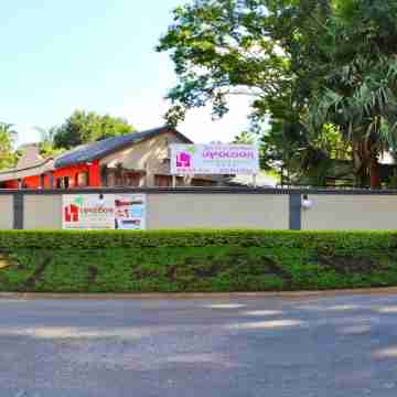 Lapologa Bed & Breakfast Hotel Exterior