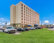 Comfort Suites Chicago O'Hare Airport - parking