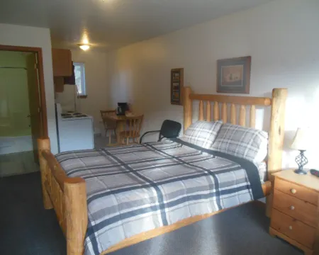 Clark Fork Lodge Hotels in Bonner County