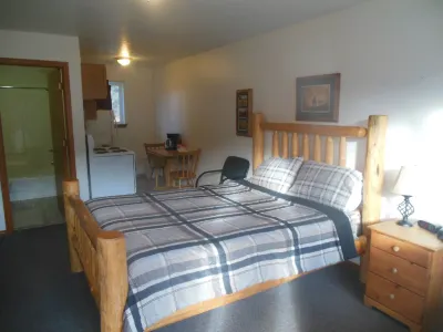 Clark Fork Lodge Hotel a 