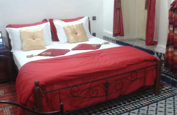 里亞德艾茲魯庭院旅館