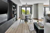 AC Hotel Savannah Historic District