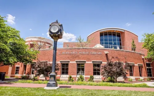 Quiet, Safe Nest-Minutes to Everything