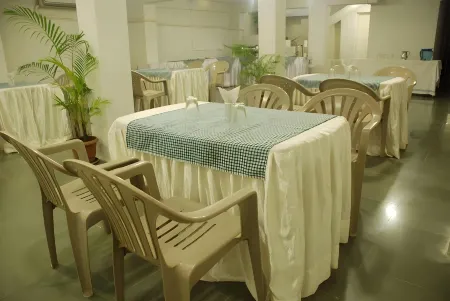 Hotel Executive Residency Отели рядом с достопримечательностью «Bund Garden»