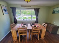 {Forget-Me-Not Inn} Alaskan Vacation Rental (Bear Suite) Hotels in Sitka