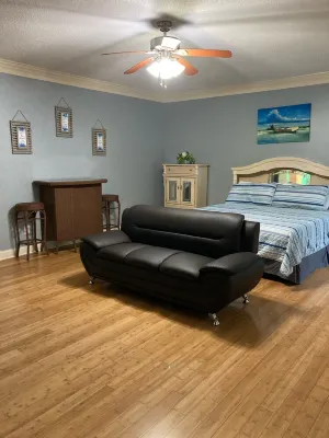 Family  get away, pet friendly,fishing, boating and fun,