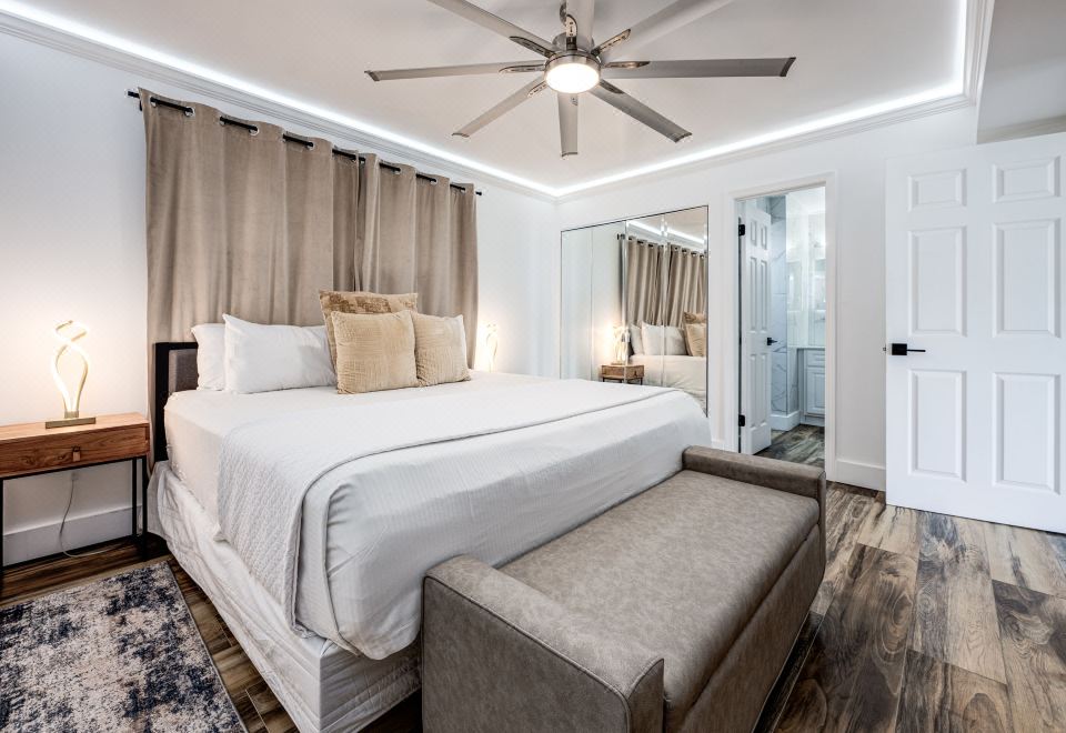 Gated Community with Pools and - 0221v12000khng3hu481F R 960 660 R5 D