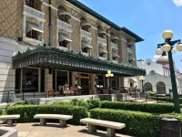 Stylish Retreat with WiFi, Parking, Patio, Fireplace, AC Hôtels à : Hot Springs