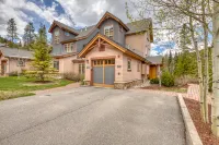 Ground level condo w/ shared pool table & outdoor pool/hot tub - Dogs ok Hotels in East Keystone