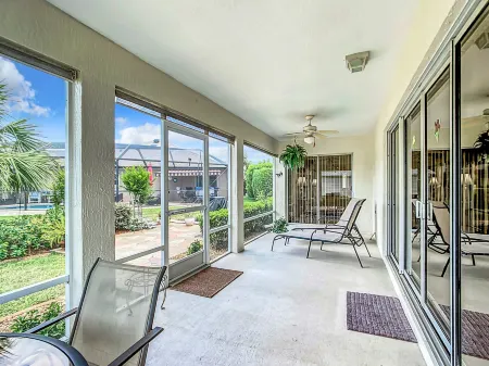 Cozy Retreat with Outdoor Space and Golfing Access - Charming Haven