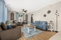 Peaceful Outdoor Space and Cozy Ambiance - Charming Tranquil Haven