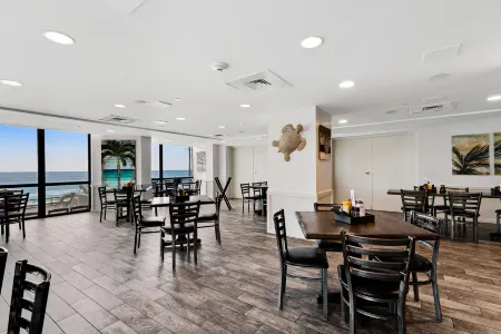 Surfside Resort  2-412 Отели рядом с достопримечательностью «Destin FL Rentals»