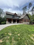 Bourbon Bear ~ A Luxury Cabin ~ Rustic, Charming & Cozy in the Heart of Townsend - 4つ星