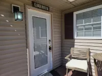 Hot Tub and Cozy Gatherings Await - Charming Lakeside Retreat