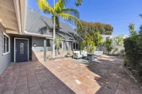 Coastal Oasis with Fire Pit and Spacious Patio - Chic California Retreat فنادق في أوسيانسيدي