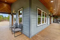 Black Bear Den Hotels in McCurtain County