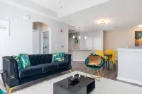 Tranquil Retreat - Charming Haven, Serene Neighborhood Hotels in Perry Township