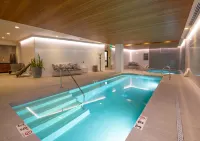 Stunning Mountain Views and Gourmet Kitchen - Stylish Retreat