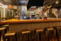 Corduroy Inn and Lodge, Trademark Collection by Wyndham - bar