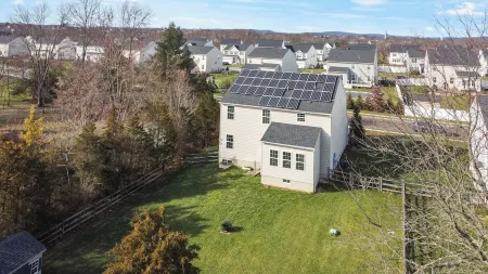 Firepit - Foosball - King Suite - 500Mbps - Office Отели рядом с достопримечательностью «The Hill School»