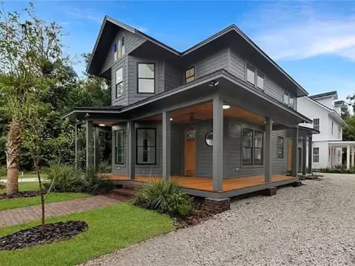 Fully Equipped Kitchen and Central Location - Spacious New Build