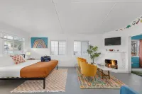 Charming Oasis with Hot Tub and Bowling - Unique Desert Retreat