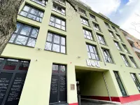 HOLI-Berlin Hotel & Hostel Hotels in der Nähe von U-Bahnhof Friedrichsfelde