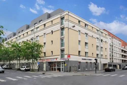 Séjours & Affaires Reims Clairmarais - 2-Star