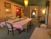 Inn of the Six-Toed Cat Hotels in Allerton