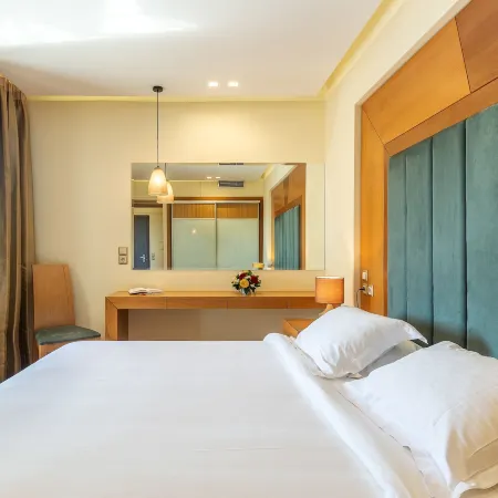 Oasis Hotel Apartments