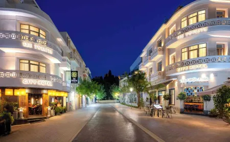 The 12th City Hotel Отели рядом с достопримечательностью «Родосская крепость»