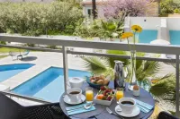 Nehô Suites Cannes Croisette - Pools