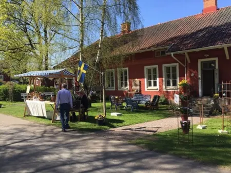 Rasta Götene Отели рядом с достопримечательностью «Snake»