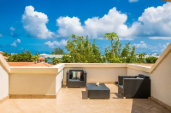 La Vista Azul Modern Condo Ocean Views Hotels in The Bight Settlement
