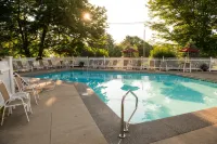 Ogunquit the Milestone Inn - Pools