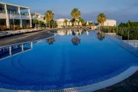 Theo Sunset Bay Hotel - Private Pools
