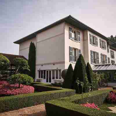 La Pyramide - Hôtel Restaurant (Isère) Hotel Exterior