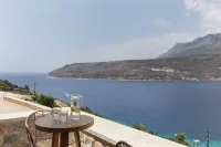 Trapela Limeni Luxury Suites - Ocean View